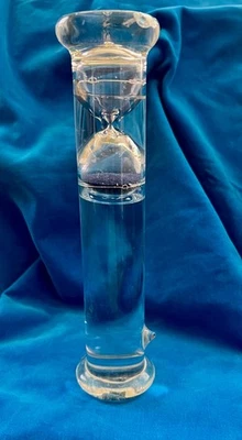 Reloj de Arena Flotante - Arena Azul - 8" Alto - Temporizador de 2 Minutos - Vidrio Artístico  Foto 1 de 4