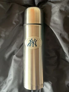 MLB New York Yankees Stainless Steel Thermos 24 oz. - Brand New - Picture 1 of 6