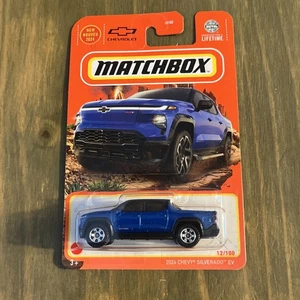 Matchbox 2024, 2024 Chevy Silverado EV blau #12/100 🆕 - Bild 1 von 2