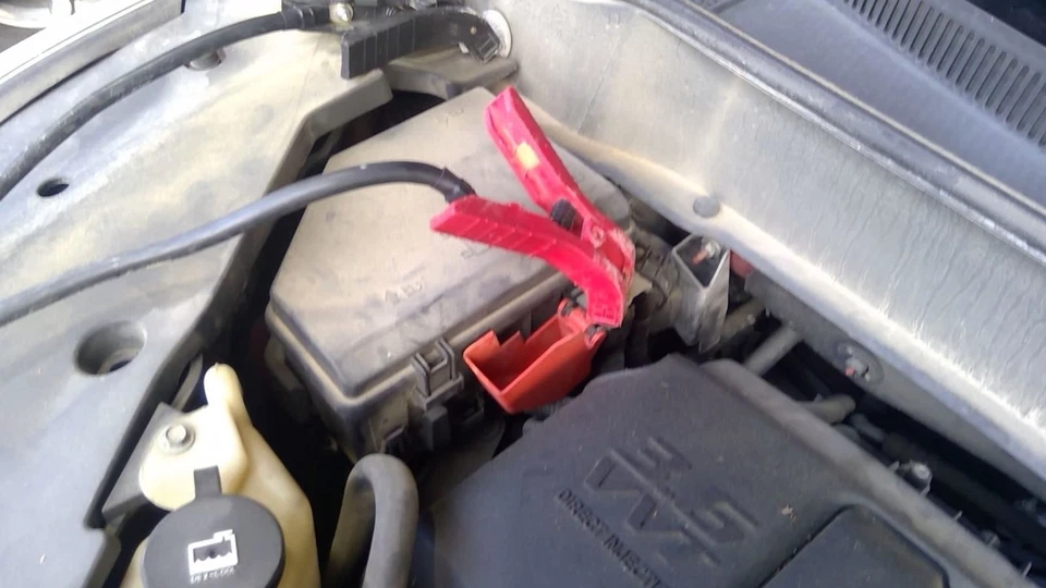 Caja de fusibles motor HID con haz alto halógeno compatible con 13-14 ACADIA 5049893 Foto 1 de 1