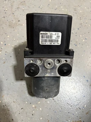 BMW 530i E39 2002 bomba y módulo ABS Foto 1 de 3