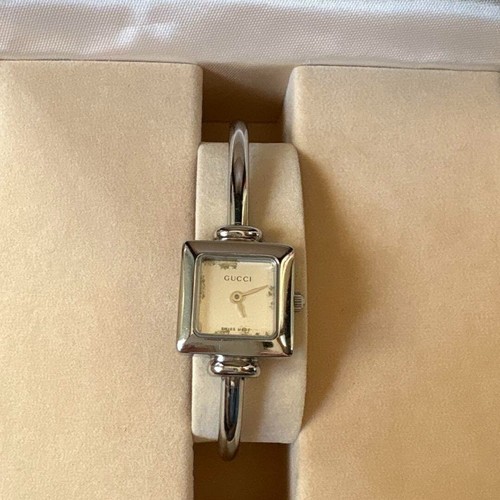 Orologio donna Gucci 1900L quadrante argento quarzo funzionante usato senzala