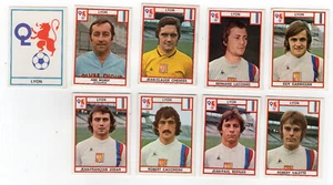 PANINI FOOTBALL 76 écusson de Lyon l'entraineur et 7 joueurs /RU168 - Picture 1 of 2