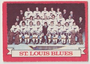 1973-74 OPC St. Louis Blues Team Photo Card #105 Light Back