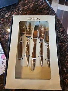 Oneida Stainless Flatware Simmer Pattern With Two Tone Swirl Knives & Forks - Picture 1 of 5