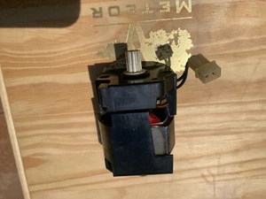 SINGER 640 (J) Diana Nähmaschinenmotor P/N 604573-011 - Bild 1 von 1