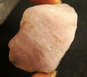 Gemma sfusa grezza non tagliata morganite rosa migliore naturale certificata per unghie 398 ct - Foto 1 di 5