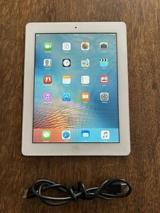 iPad 2 16GB Silver WiFi - Afbeelding 1 van 3