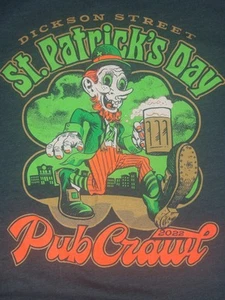 T-Shirt Next Level Apparel Taglia Lg St Patricks Day Dickson Street Pub Crawl 2022 - Foto 1 di 8