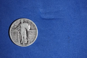 1929- Standing Liberty Quarter #P30707 - Picture 1 of 2