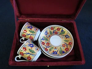 KUTAHYA Turkish Coffee Cup Handmade 4-Piece Demitasse Cup/Saucer Set Red Box - Foto 1 di 10