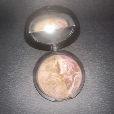 Laura Geller Baked Balance N Bronzer Medium  New Box 0.32oz No Box - Image 1 of 4
