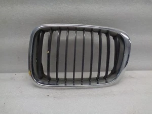 DK509268 1999-2001 BMW 323I FRONT RIGHT SIDE BUMPER GRILLE CHROME (61697910) OEM - Picture 1 of 7