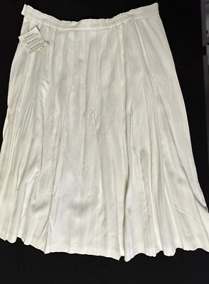 Vintage Ellen Kaye 24W Long Solid White Pleated Skirt 100% Rayon Original Tags - Image 1 of 4