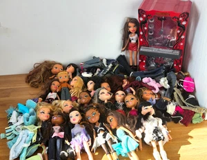 Paquete de muñecas Bratz muñecas, zapatos, ropa y accesorios enorme lote de trabajo - Imagen 1 de 24