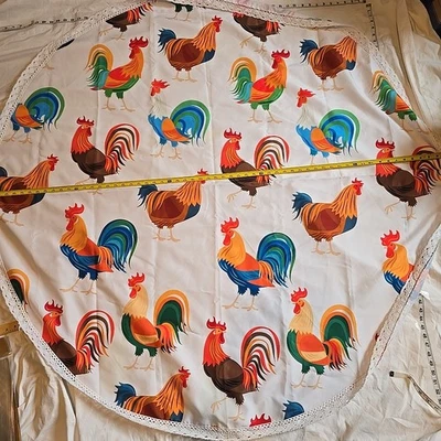 60" Round Rooster 🐓 Kitchen  Tablecloth With Crochet Trim Farmhouse - Image 1 of 3