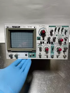 TENMA Dual Channel Analog Oscilloscope 72-330 - Picture 1 of 8