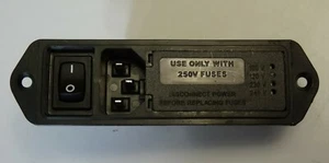 power entry module 5EFM4S 250VAC 5A pour KURZWEIL K2000 K2500 K2600 - NEW ! - Imagen 1 de 4