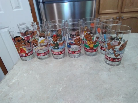 Vintage 92-93 Portland Trailblazers Drinking Glass Pick 2 Clyde Duckworth ++++++ Cover