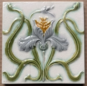 ANTIGUA BELGA - AZULEJO MAYÓLICA ART NOUVEAU C1900 - Imagen 1 de 3