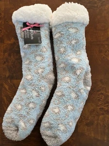 Cuddl Duds Sherpa Lined Plushfill Lounge Socks Shoe Size 4-10 Blue W/clouds New - Picture 1 of 5
