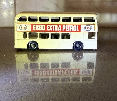 1966 LESNEY 火柴盒 #-74-B DAIMLER 巴士 off-white ESSO EXTRA PETROL 贴花-Minty — 第 1/4 张图片