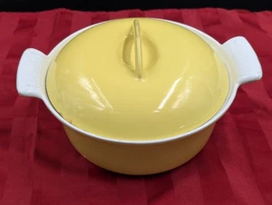 Vtg Descoware 7 Inch Yellow Enamel Cast Iron Pot Pan W/ Lid #18 - Picture 1 of 16