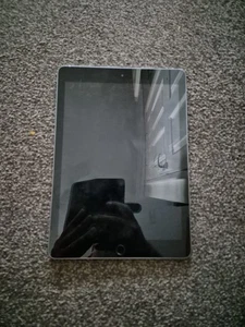 Apple iPad 6th Gen. A1893, 32GB, Wi-Fi, 9.7in -dead- Spares/Repairs - Picture 1 of 3