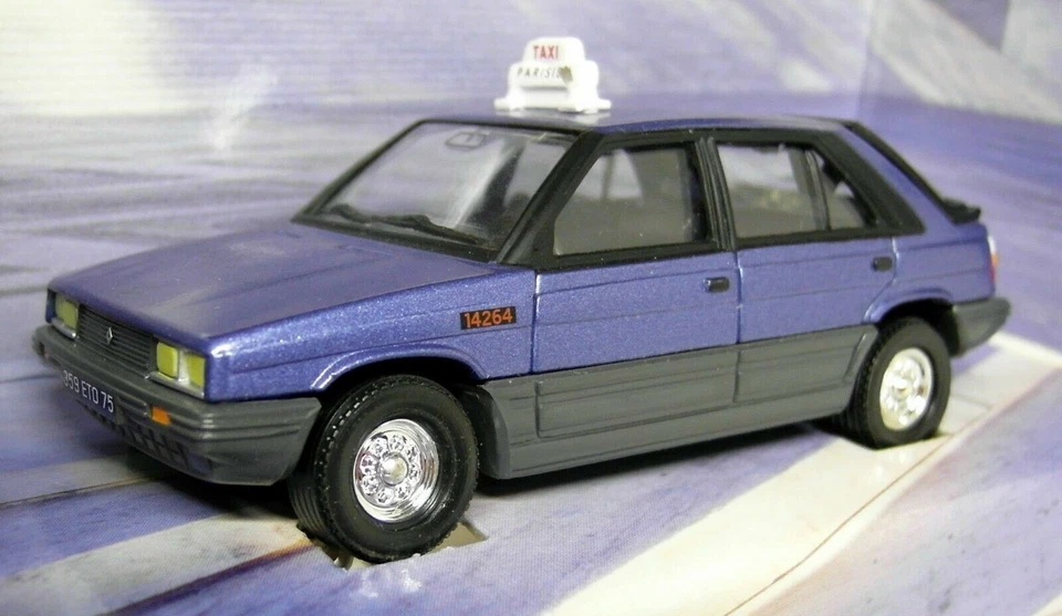 Corgi 1/36 CC06401 Renault 11 View To a Kill James Bond Diecast model car - Image 1 of 4