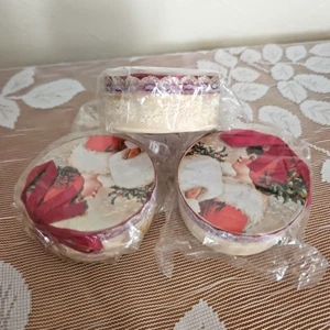 Set of 3 Vintage Holiday Round CHRISTMAS GIFT BOXES  3in x 1.5in Cardboard NWOT - Picture 1 of 5