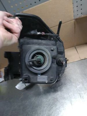 Dodge Nitro 2009 conjunto de faros derechos OEM 314295 usado suciedad menor Foto 1 de 4