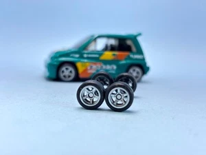Pintura personalizada R247 Hotwheels 1/64 Real Riders # 5 radios carrera plata mate 8 mm de largo - Imagen 1 de 6