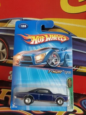 Pontiac GTO 1967 Treasure Hunt #8/12 Hot Wheels 2005 en azul con pilotos reales Foto 1 de 4