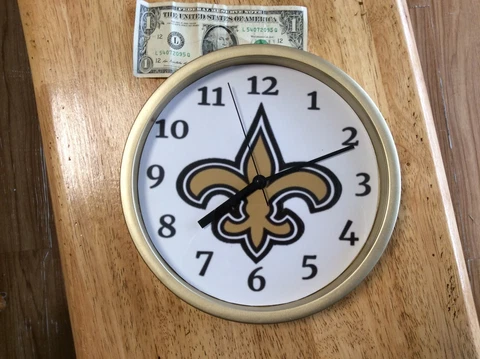 NEW ORLEANS SAINTS WALL CLOCK 8.78 INCH DIA Cover