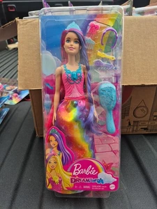 Barbie Dreamtopia Doll 2020 tiara pelo muticolor - Imagen 1 de 4