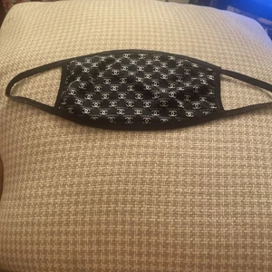 Eine Menge 3 Kanal Druck Gesichtsmaske Neu - Bild 1 von 4