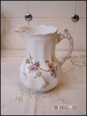 Ancien Pot à lait en porcelaine - Photo 1/4