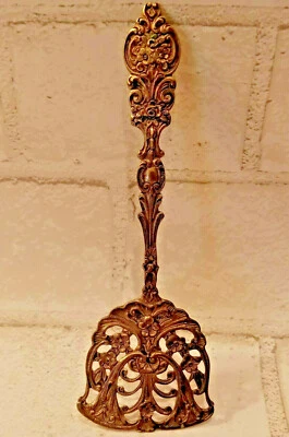 Vintage 800 Silver Pastry Bonbon Server German Ornate Flower & Leaf Decoration  - Изображение 1 из 4