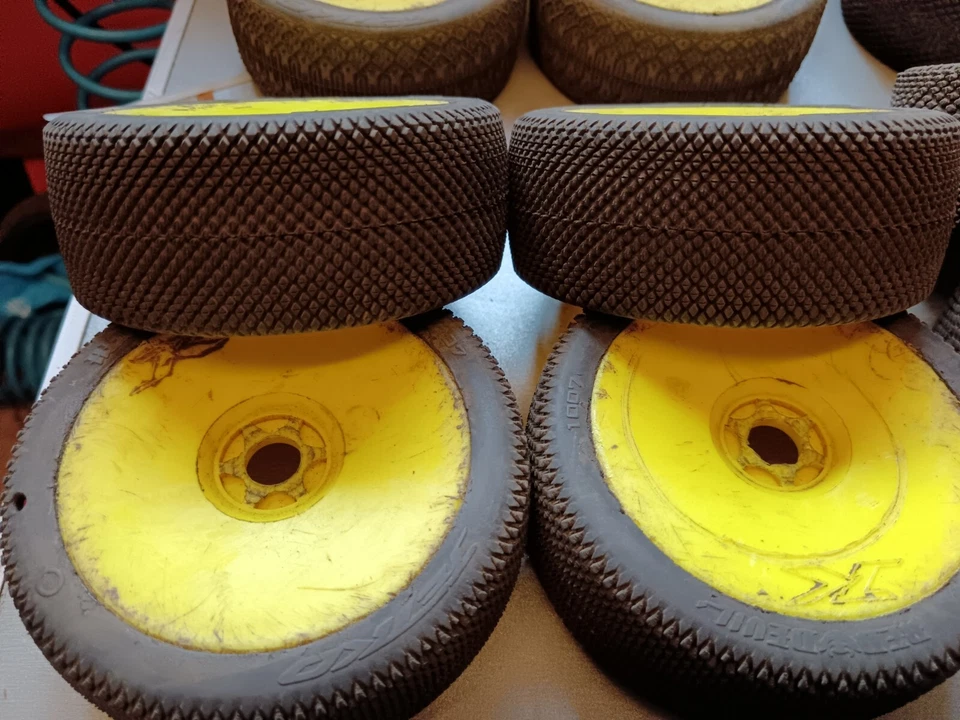 Jetko Red Devil Super soft tyre set for 1/8 buggy Used - Image 1 of 1