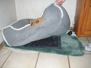 HEATED MAT / PAD PET BED WARMER 4 DOG OR CAT. 12 INCH X 16 INCH USA SELLE - Picture 1 of 1