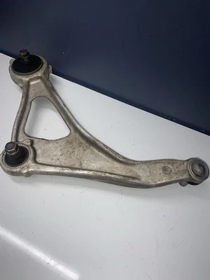 Brazo de control inferior delantero lado del conductor nissan altima 2016 Foto 1 de 4