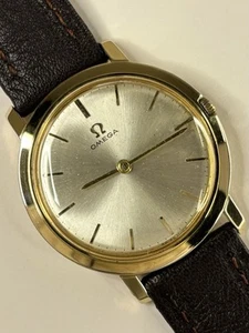 Reloj de vestir OMEGA vintage años 60 para hombre manual esfera Sunburst dorado - 111.022 - Imagen 1 de 6