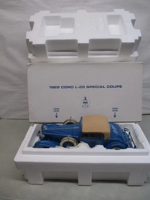 Danbury Mint 1929 Cord L-29 Special Coupe 1/16 - Image 1 of 4