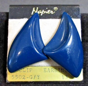 VINTAGE RETRO 1980s Napier Navy Blue Pierced Leverback Earrings - NEW ON CARD - Picture 1 of 4