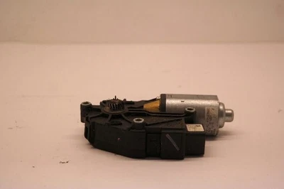 08 09 10 11 12 13 14 Cadillac CTS Sunroof Shade Cover Motor  - Image 1 of 4