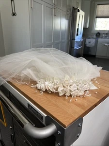 (219) ILLUSIONS WEDDING VEIL BEADED HEAD PIECE W/SHORT & LONG TIERED VEIL NOS - Picture 1 of 13