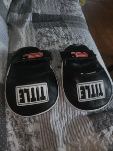 Title Boxing Gel Blockade Punch Mitts - Red Black - Picture 1 of 4
