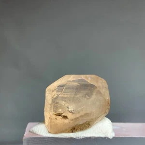 29 Carat Beautiful Natural Topaz Crystal From Pakistan - Picture 1 of 5