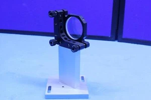 Thorlabs KS2 3 Adjusters Kinematic Mirror Mount with stand - Picture 1 of 4