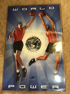 Difícil de encontrar Póster NIKE WORLD POWER Toni Kukoč Kukoc Chicago Bulls de colección raro - Imagen 1 de 2